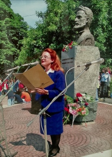 Иван Евстатиев: Виолета Гиндева бе звездно явление в духовния ни живот